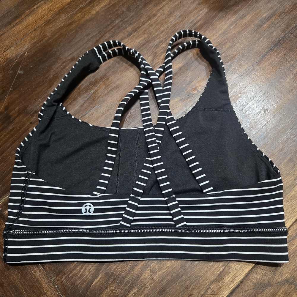 lululemon athletica Black and White Striped Energy Sports Bra Size 4 - Picture 2 of 5